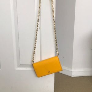 Mustard yellow Tory Burch crossbody!